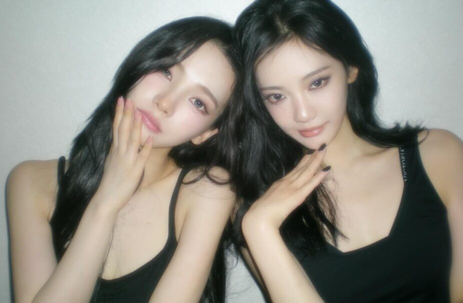 Ngoài BLACKPINK, năm nay, Kpop còn có 2 đại diện của nhóm asepa là Karina và Ningning tham dự sự kiện thời trang danh tiếng. Tuy nhiên, sự xuất hiện của họ đang gây tranh cãi lớn. Ảnh: KoreaBoo. 