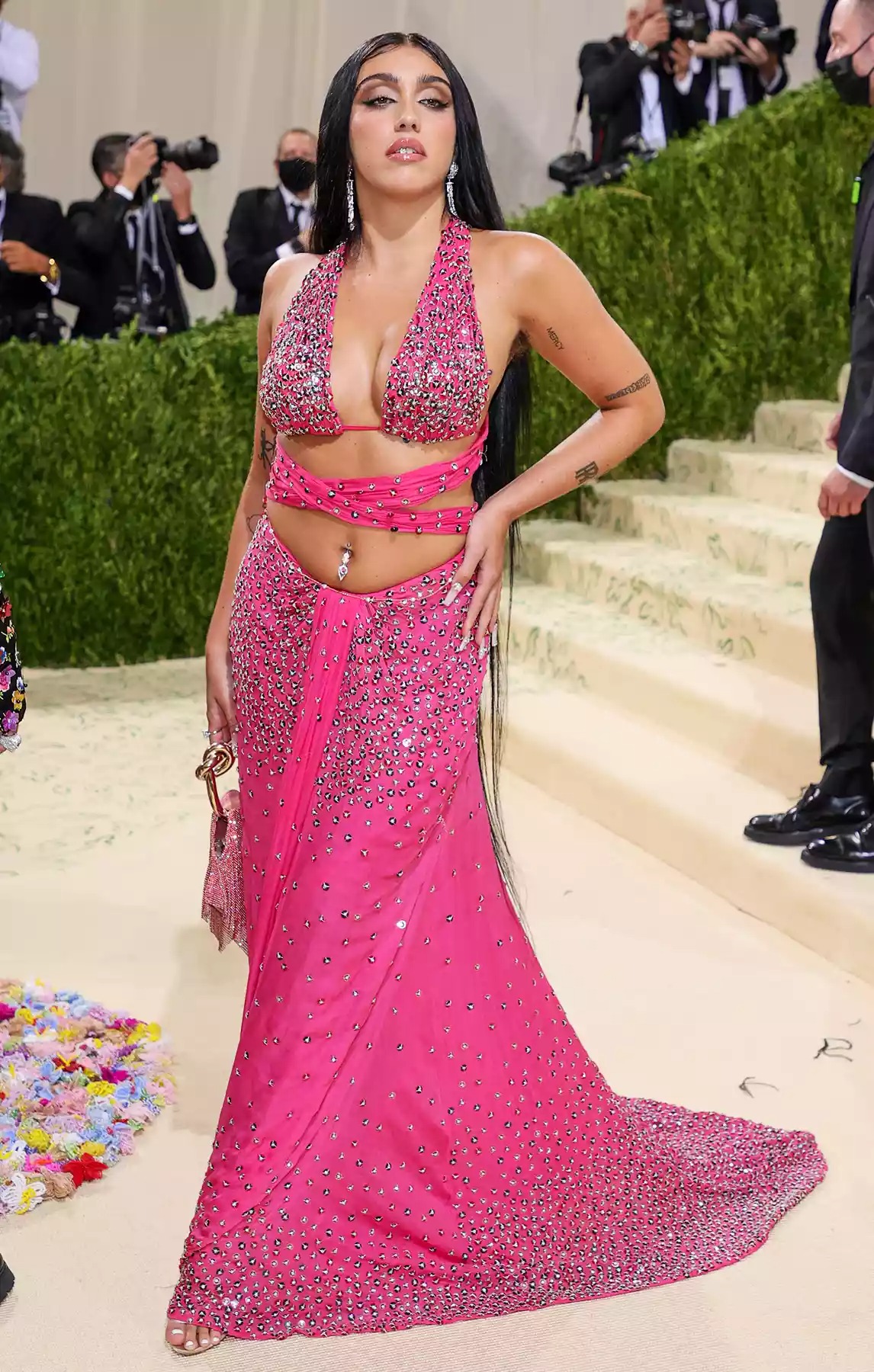Con gái Madonna cũng không thoát được cảnh lạc lõng ở Met Gala. Ảnh: People