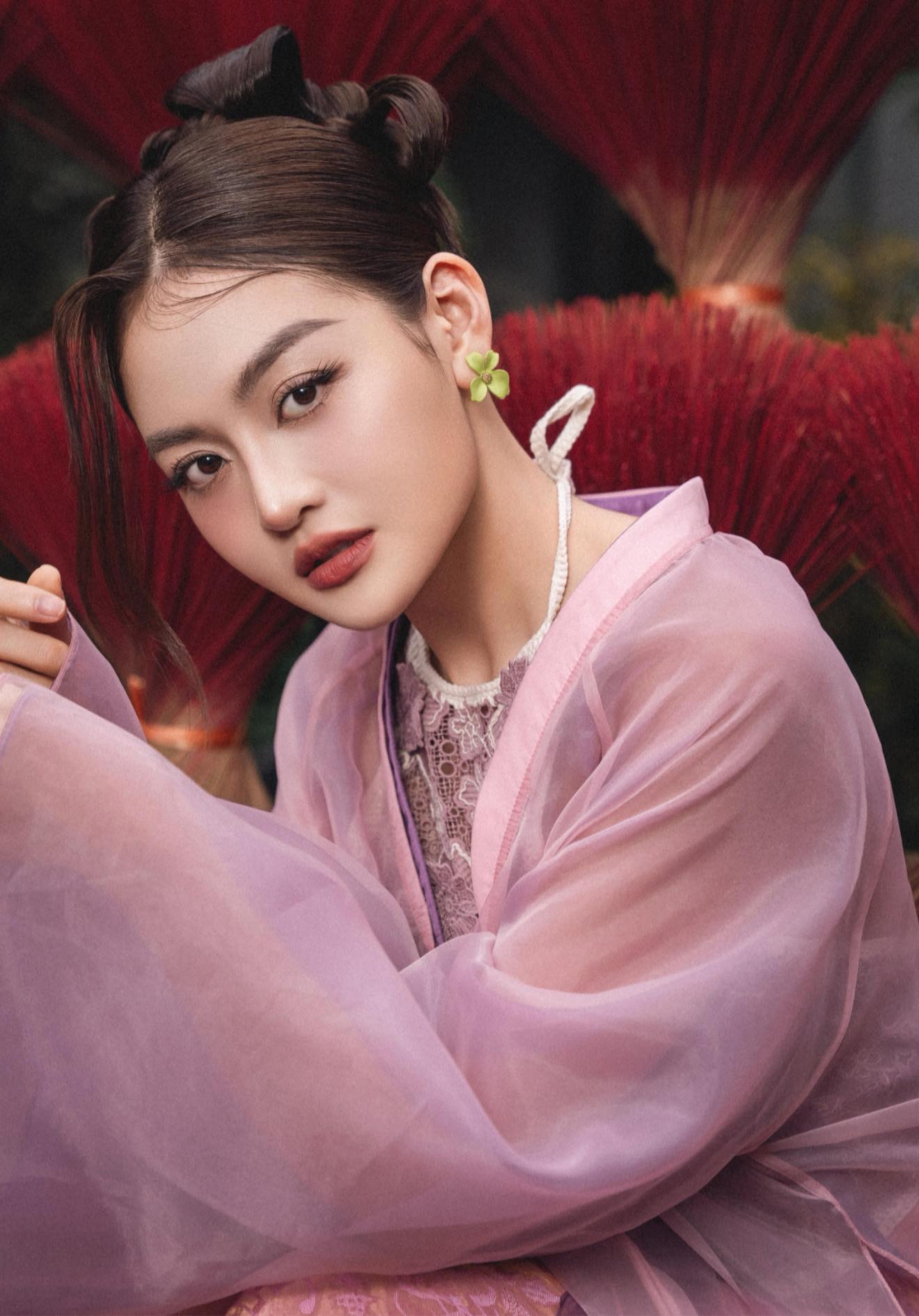 Nữ diễn viên đã có nhiều năm làm nghề, gần đây gây ấn tượng trong Vì Mẹ Anh Phán Chia Tay