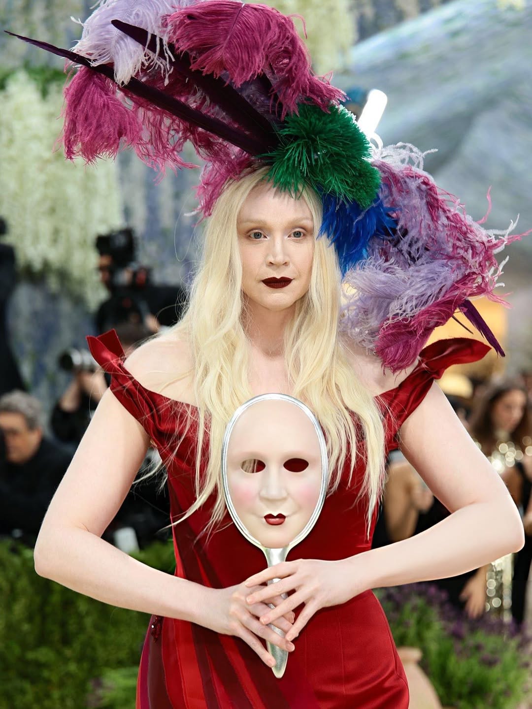 Làm lố đỉnh cao nhất Met Gala 2026: Cardi B mặc dị khó đỡ, Katy Perry biến thành AI vẫn lép vế trước 1 sao nữ hóa tượng như thật