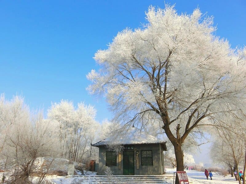Hè này đi Trung Quốc càn quét 9 địa điểm đẹp như phim ngôn tình, ngân sách chỉ từ 35 triệu