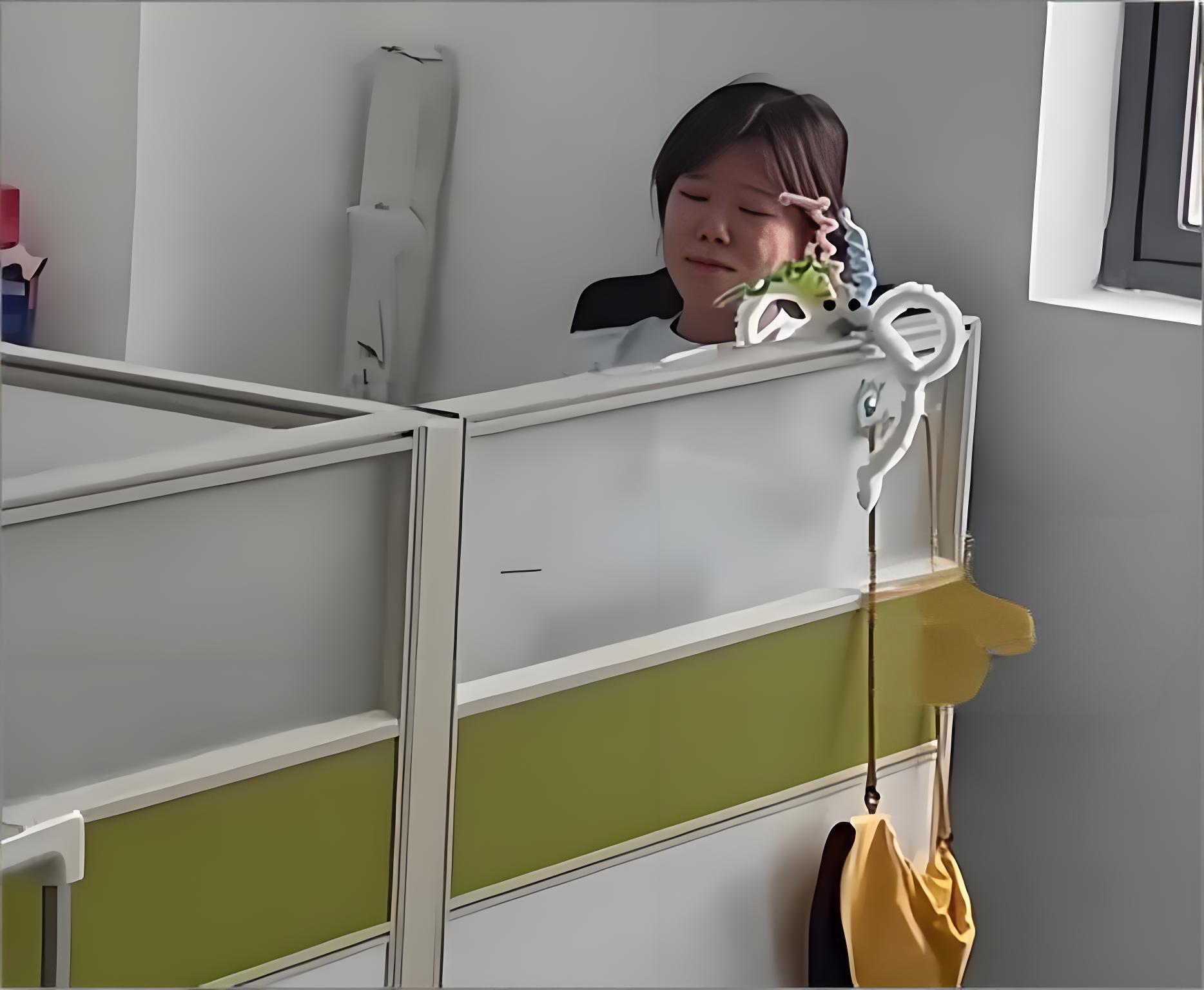 Các giáo viên như cô Vi cũng chỉ là những người bình thường