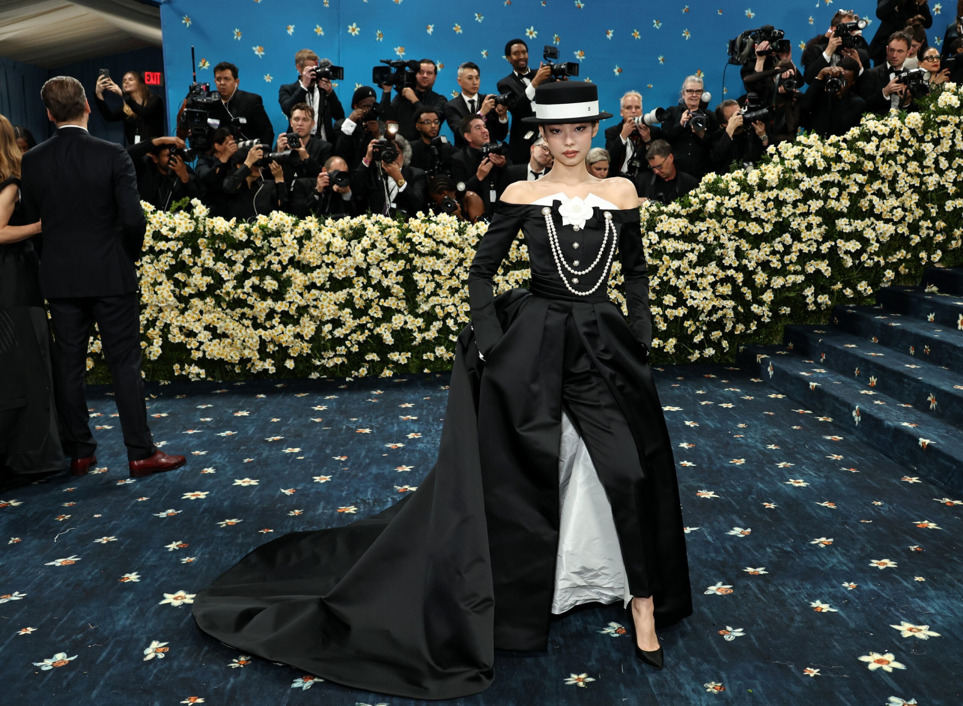 Jennie tại Met Gala 2025.