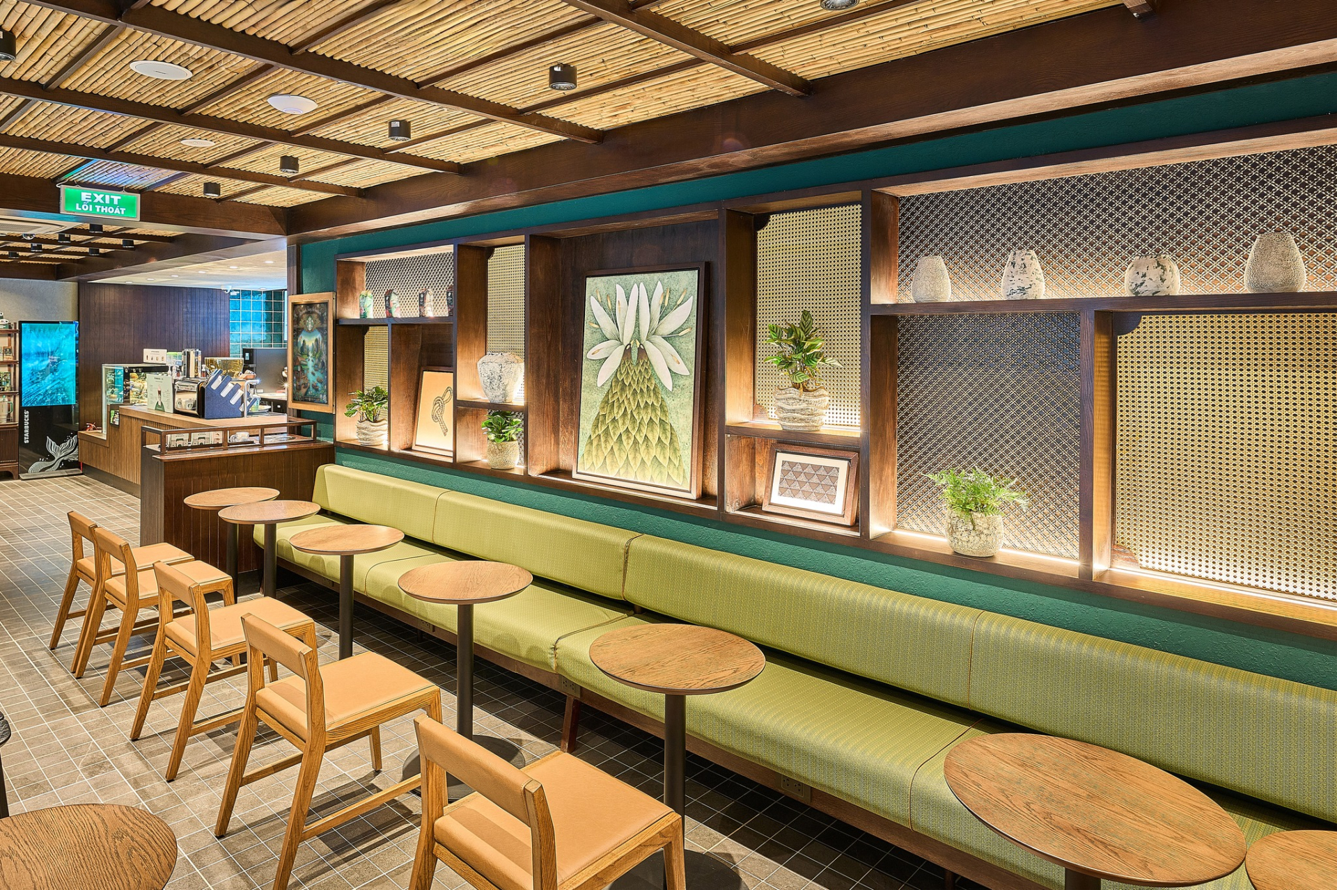 Lượng khách quá đông, Starbucks vội vã tung cơ sở thứ hai to gấp bội ngay Tràng An, Ninh Bình