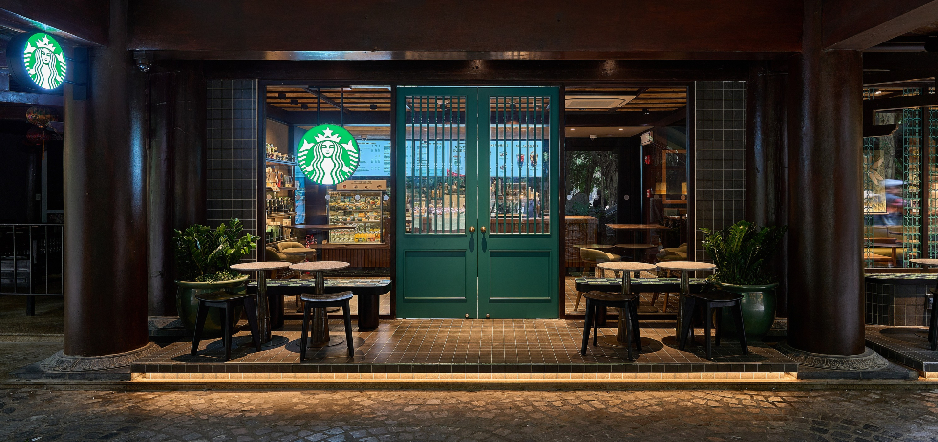 Lượng khách quá đông, Starbucks vội vã tung cơ sở thứ hai to gấp bội ngay Tràng An, Ninh Bình