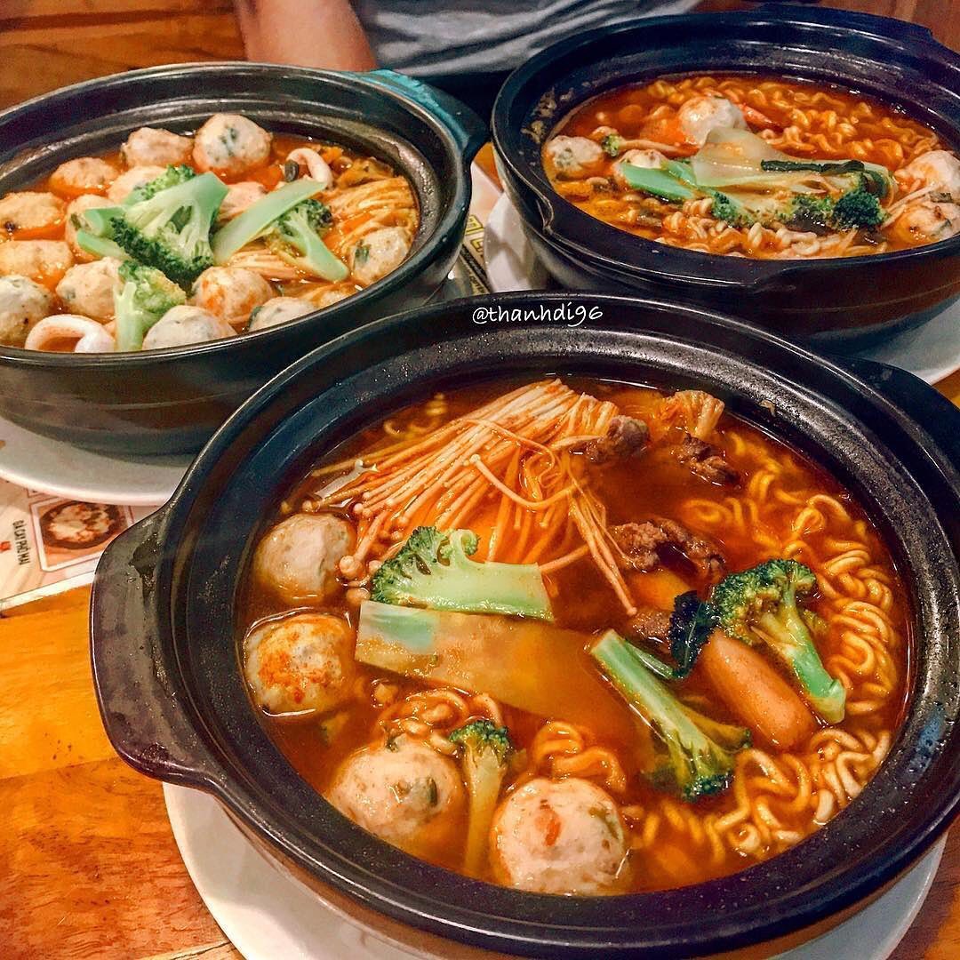 Phát hiện lý do mì cay vẫn sống khỏe giữa vô số trào lưu ẩm thực sớm nở tối tàn