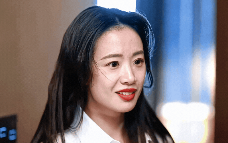 Nhiều người cho rằng thực tế ngoài đời, sự phản bội đôi khi không cần một hình hài hoàn mỹ