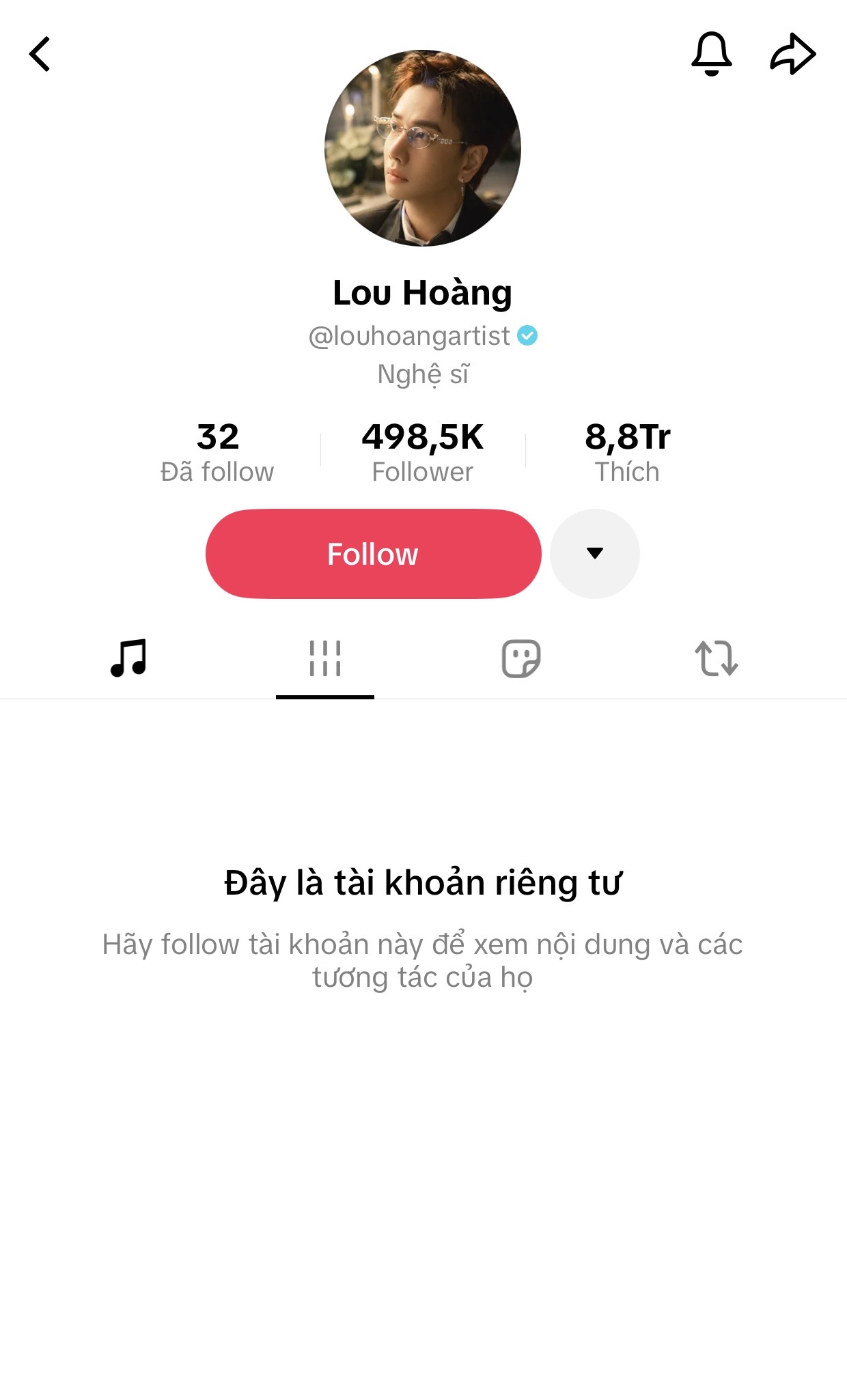 Lou Hoàng khóa tài khoản TikTok giữa ồn ào
