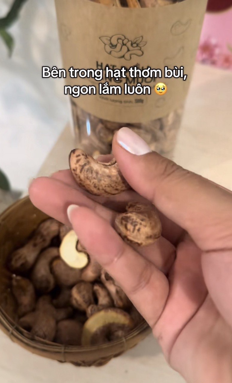 Thử hạt điều của cô dâu Tây Ninh hồi môn 35 tỷ, khách mua vì tò mò nhưng bất ngờ với chất lượng thực tế