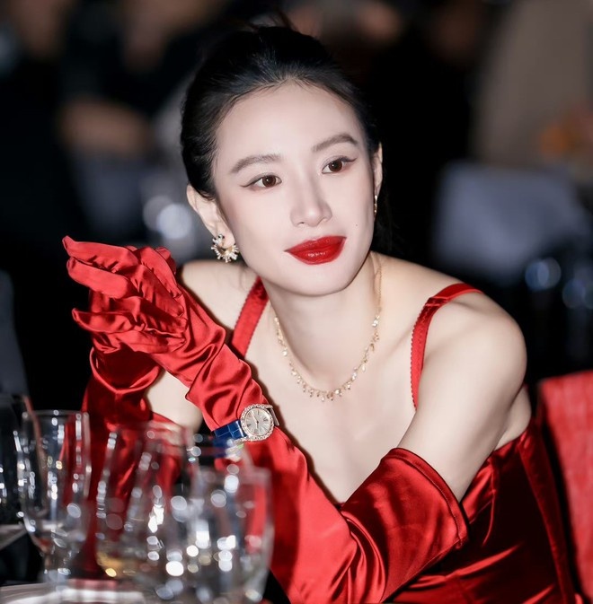 Tài năng nhưng sự nghiệp nghệ thuật của Lý Mộng mãi lận đận, có danh tiếng xấu cũng vì liên tục dính phốt thái độ, làm việc thiếu chuyên nghiệp. Ảnh: Sina.