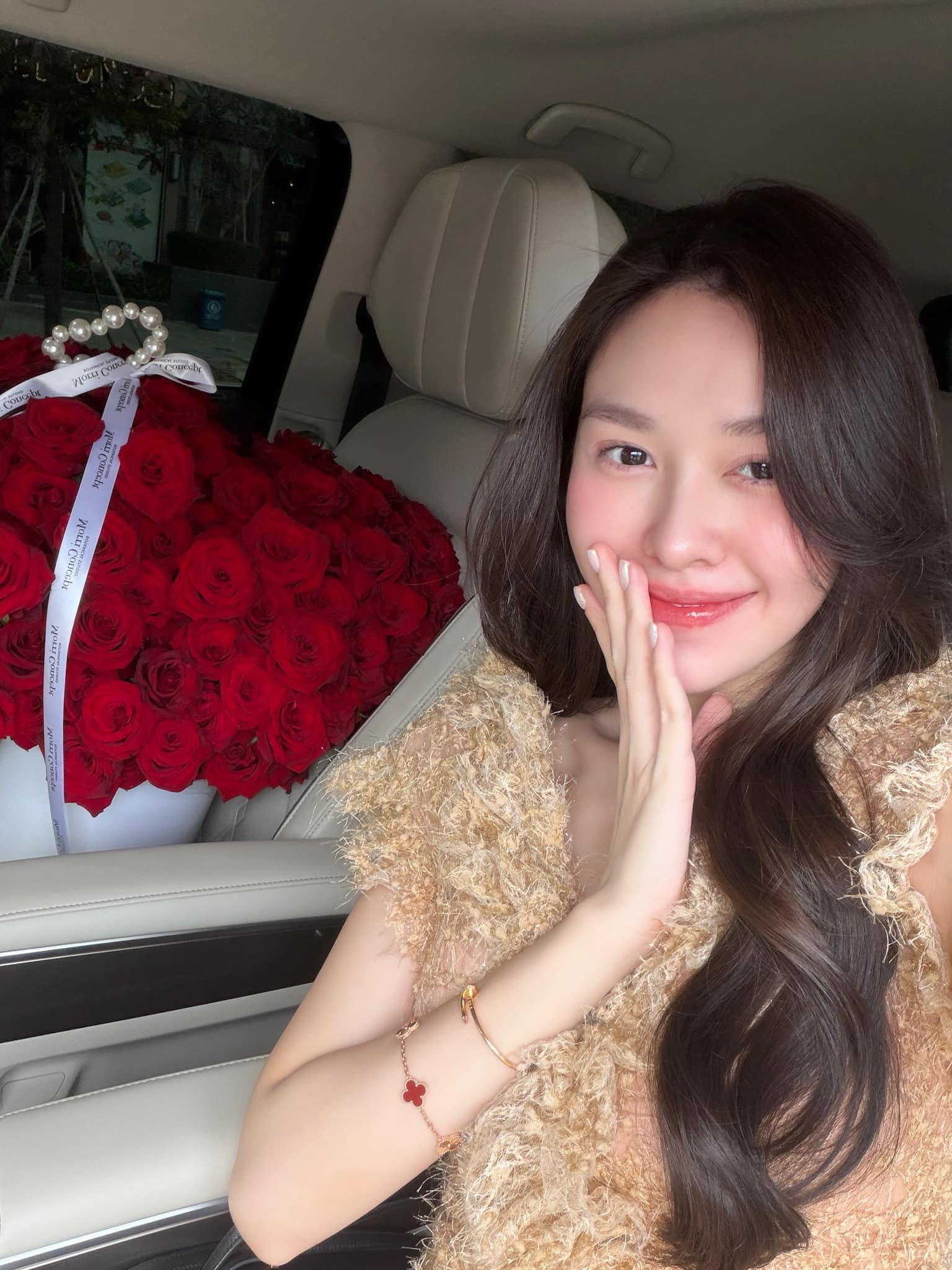 Tường San được chồng yêu thương, cưng chiều sau 6 năm kết hôn 