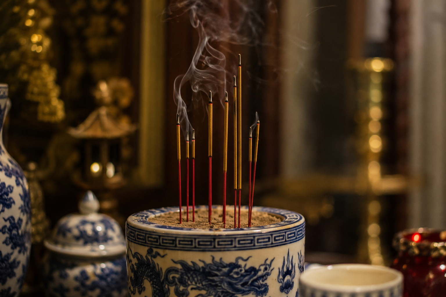 Có nên thắp hương mỗi ngày không?