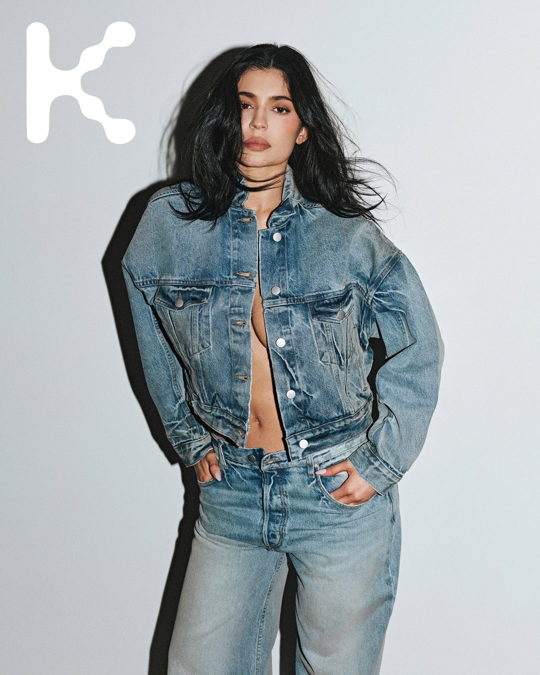 Không chỉ Kylie Jenner, nhiều người nổi tiếng khác cũng bị ảnh hưởng bởi đợt 
