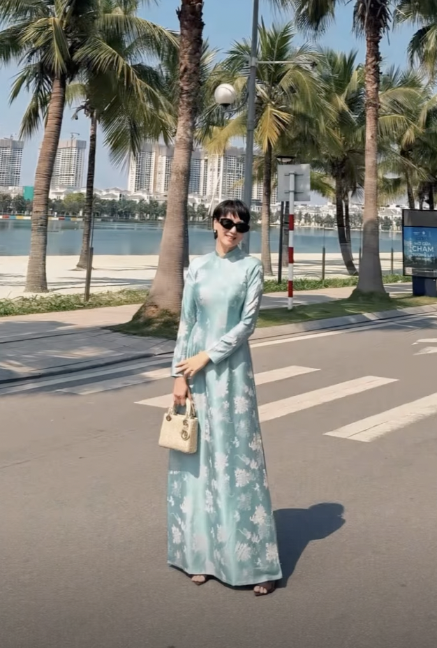Cô Mai Đoàn luôn gây ấn tượng mỗi khi xuất hiện