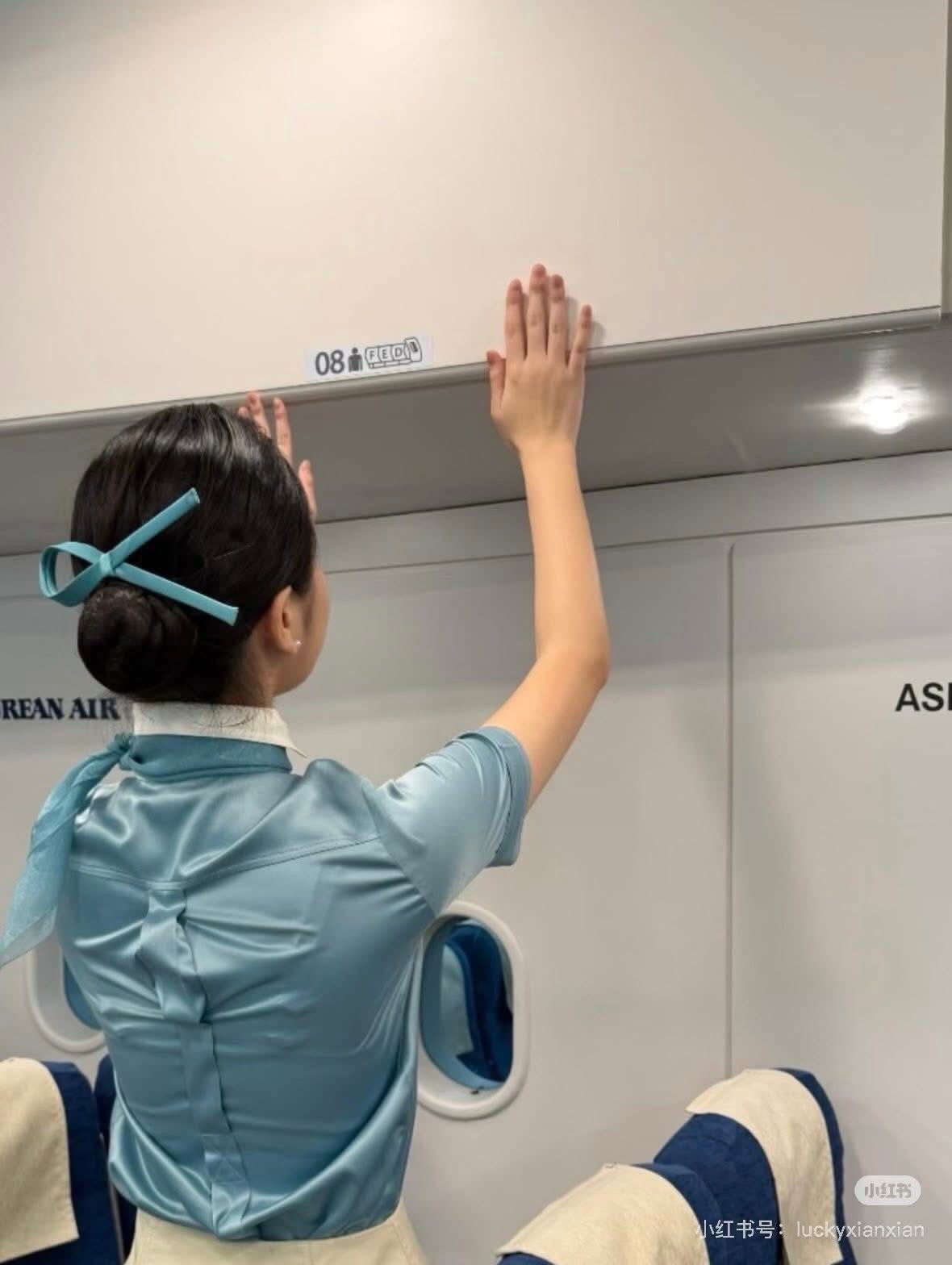 Đồng phục tiếp viên Korean Air chưa bao giờ đổi mới, sau 21 năm vẫn là thứ kinh điển