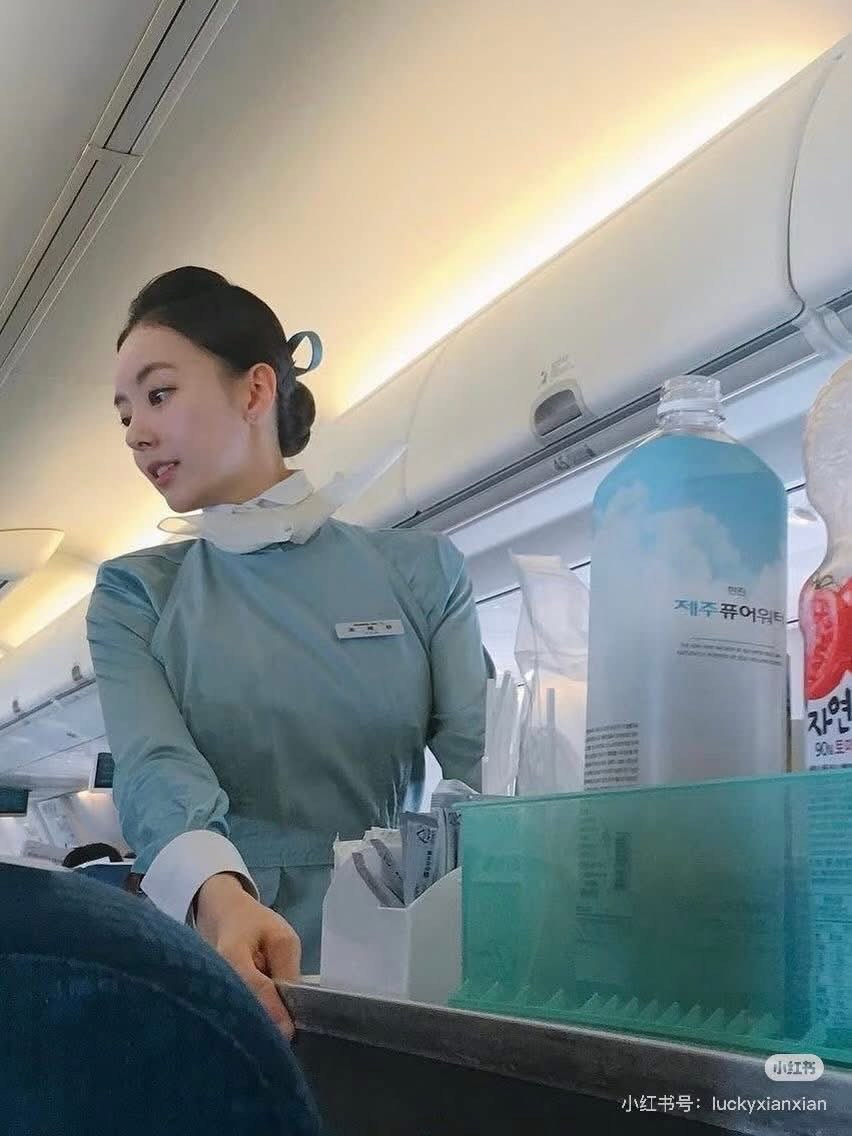 Đồng phục tiếp viên Korean Air chưa bao giờ đổi mới, sau 21 năm vẫn là thứ kinh điển