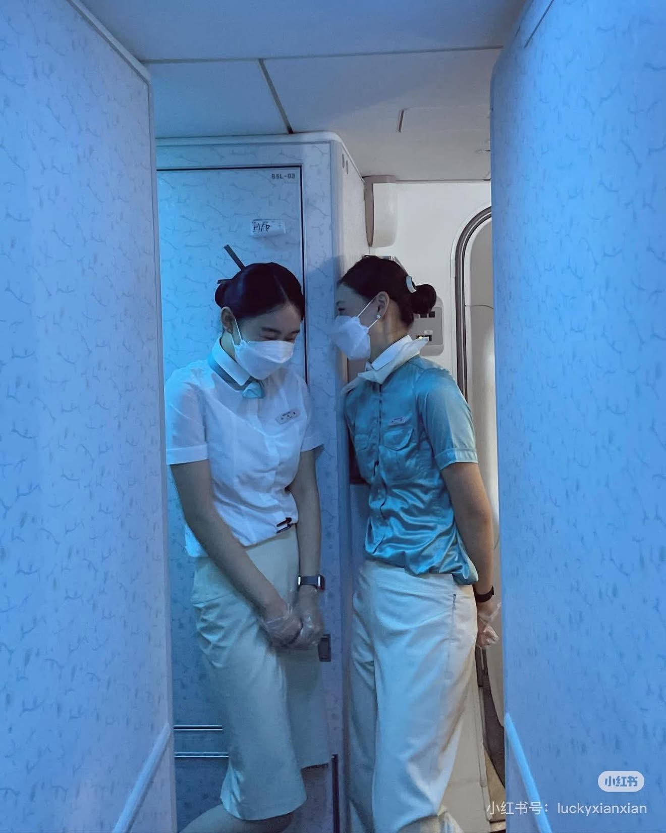 Đồng phục tiếp viên Korean Air chưa bao giờ đổi mới, sau 21 năm vẫn là thứ kinh điển