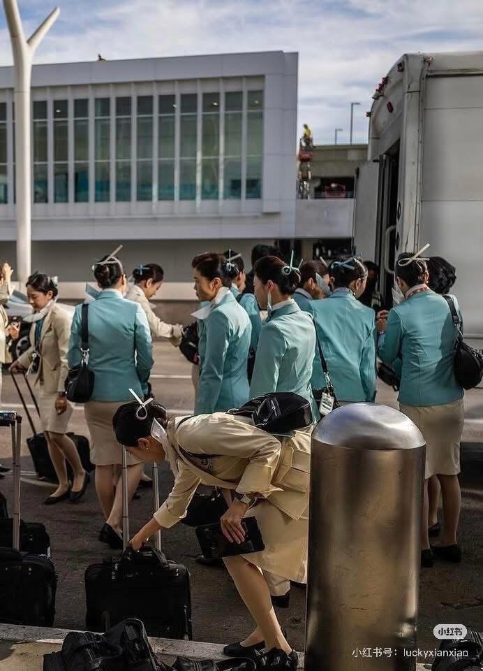 Đồng phục tiếp viên Korean Air chưa bao giờ đổi mới, sau 21 năm vẫn là thứ kinh điển