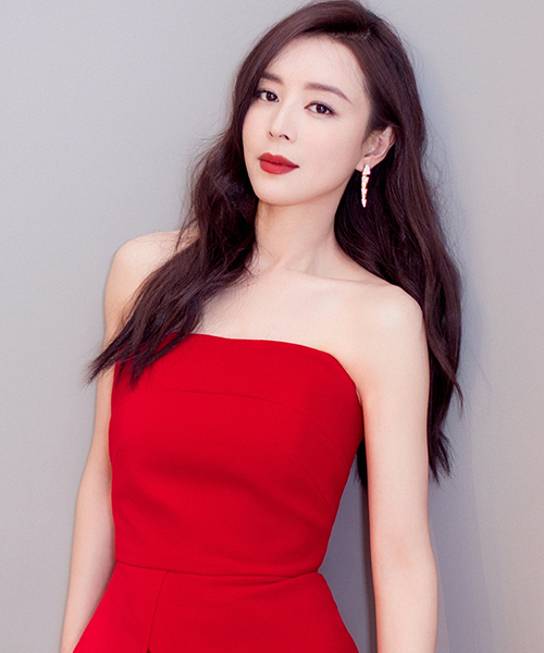 Trương Tịnh Sơ từng cố cứu vãn danh tiếng bằng cách kiện những người bàn tán chuyện đời tư của cô ra tòa, nhưng chỉ thắng kiện đúng 1 lần. Ảnh: Sina.