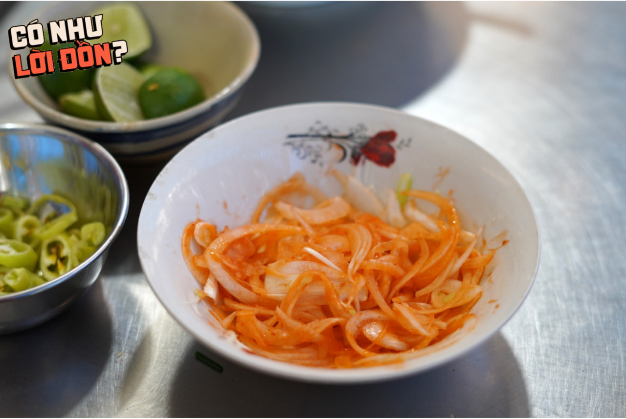 Có gì trong bát phở Bắc 100k nằm sâu trong cư xá cũ hơn 60 năm?