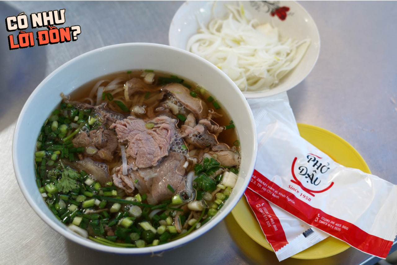 Có gì trong bát phở Bắc 100k nằm sâu trong cư xá cũ hơn 60 năm?