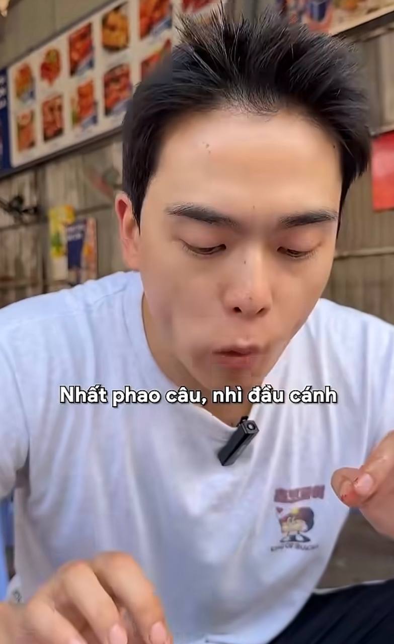 Khách Hàn ăn đầu gà, phao câu tại Việt Nam ngon đến nỗi chẳng muốn về