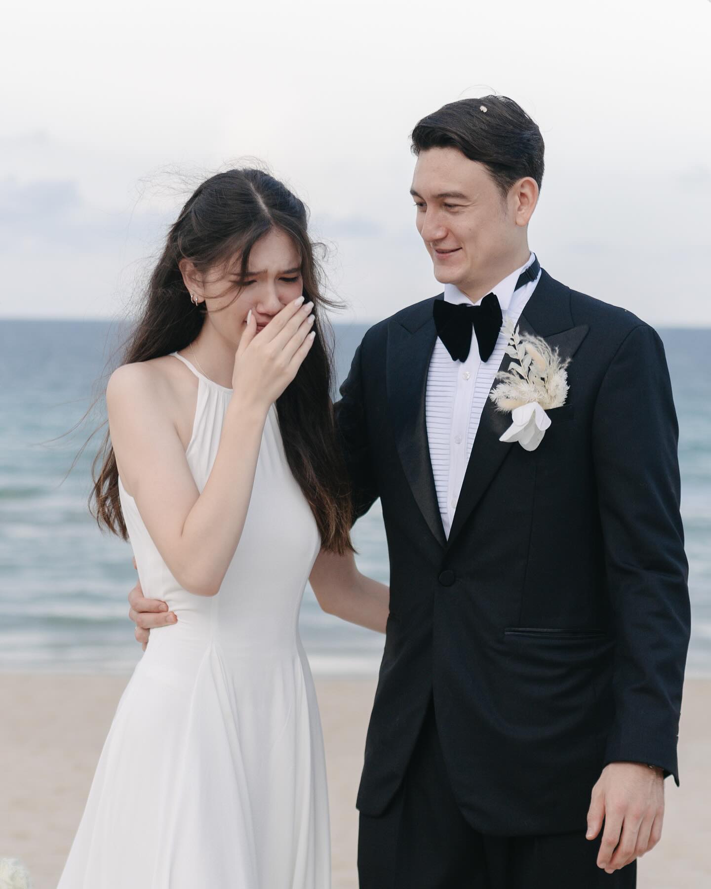 Cháu gái của nguyên Giám đốc Nhà hát Ca múa nhạc dân tộc Bông Sen, 12 tuổi lên báo nước ngoài: Nhan sắc biến đổi đến không nhận ra 