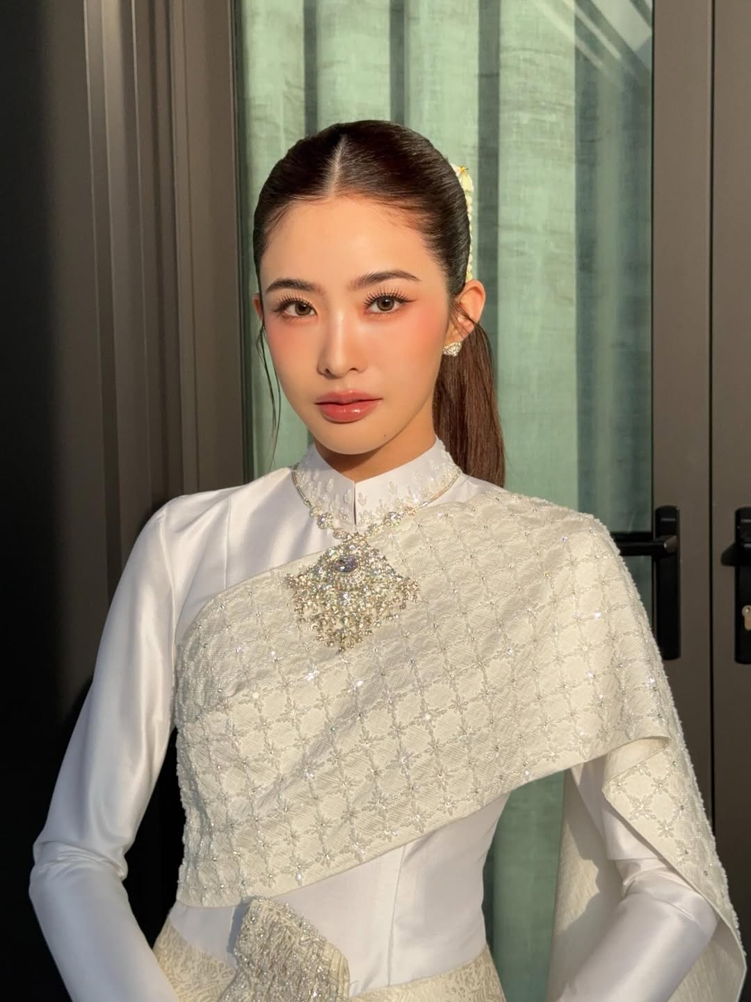 Mild trờ thành cô gái đáng thương nhất trong vụ bê bối nhạy cảm của vị đại gia Pi Sunith Scott. Ảnh: IGNV