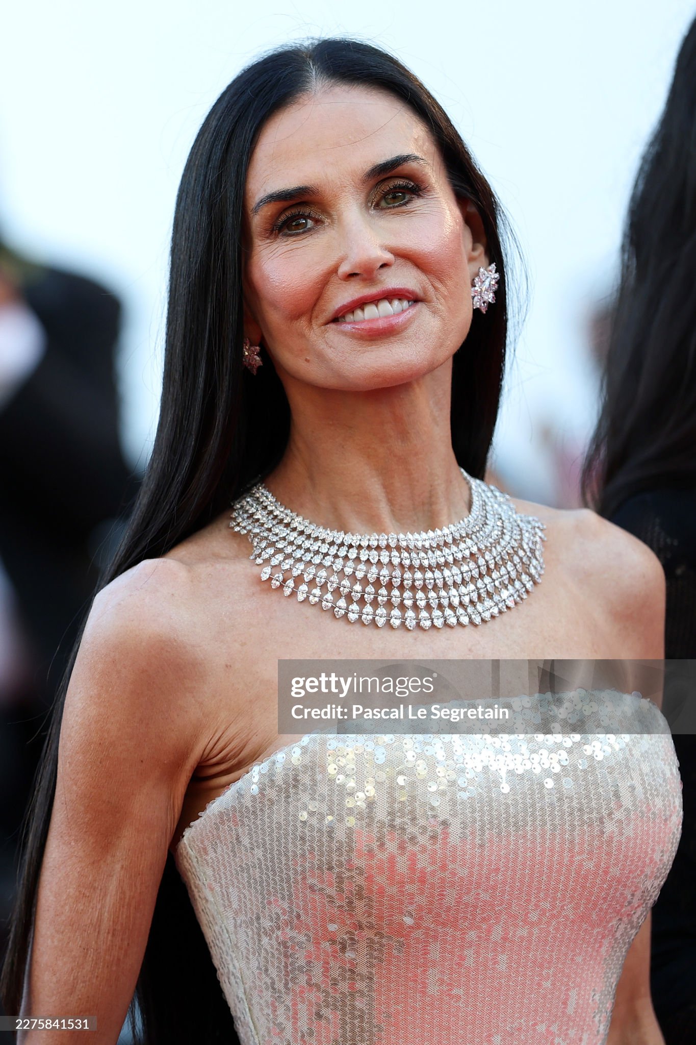 Ở tuổi 64, Demi Moore không thể tránh được những dấu hiệu lão hóa. Ảnh: Getty Images