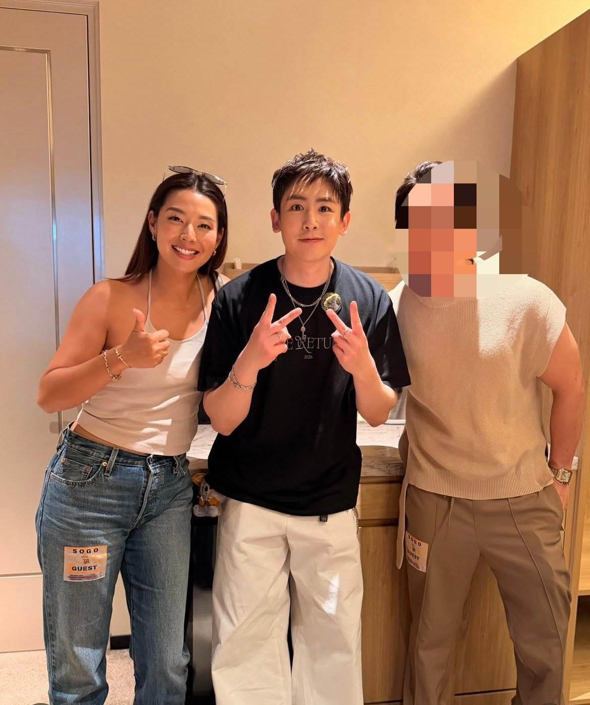 Có vẻ như anh đã trải qua giảm cân thần tốc. Ảnh: Koreaboo