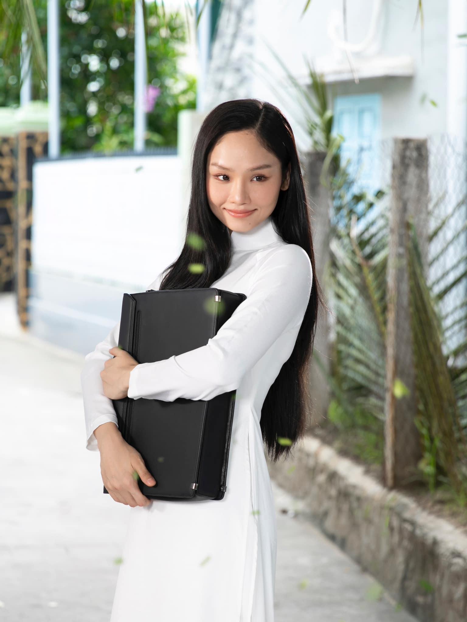 Miu Lê bị mẹ quản lý chặt, sẽ bị cấm làm nghề nếu dính thị phi 