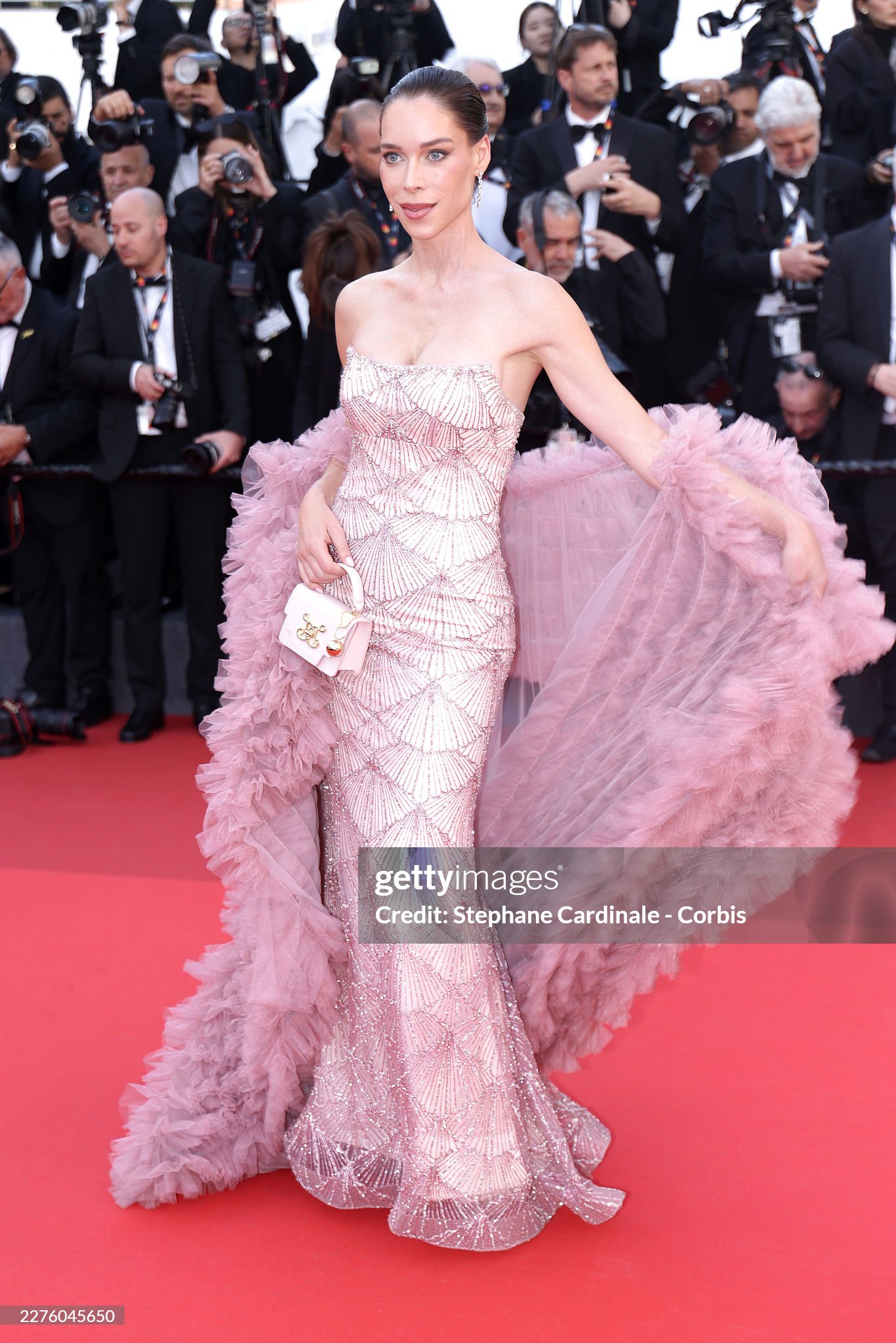 Charlotte Euvrard cùng váy hồng tinh tế, nữ tính. Ảnh: Getty Images