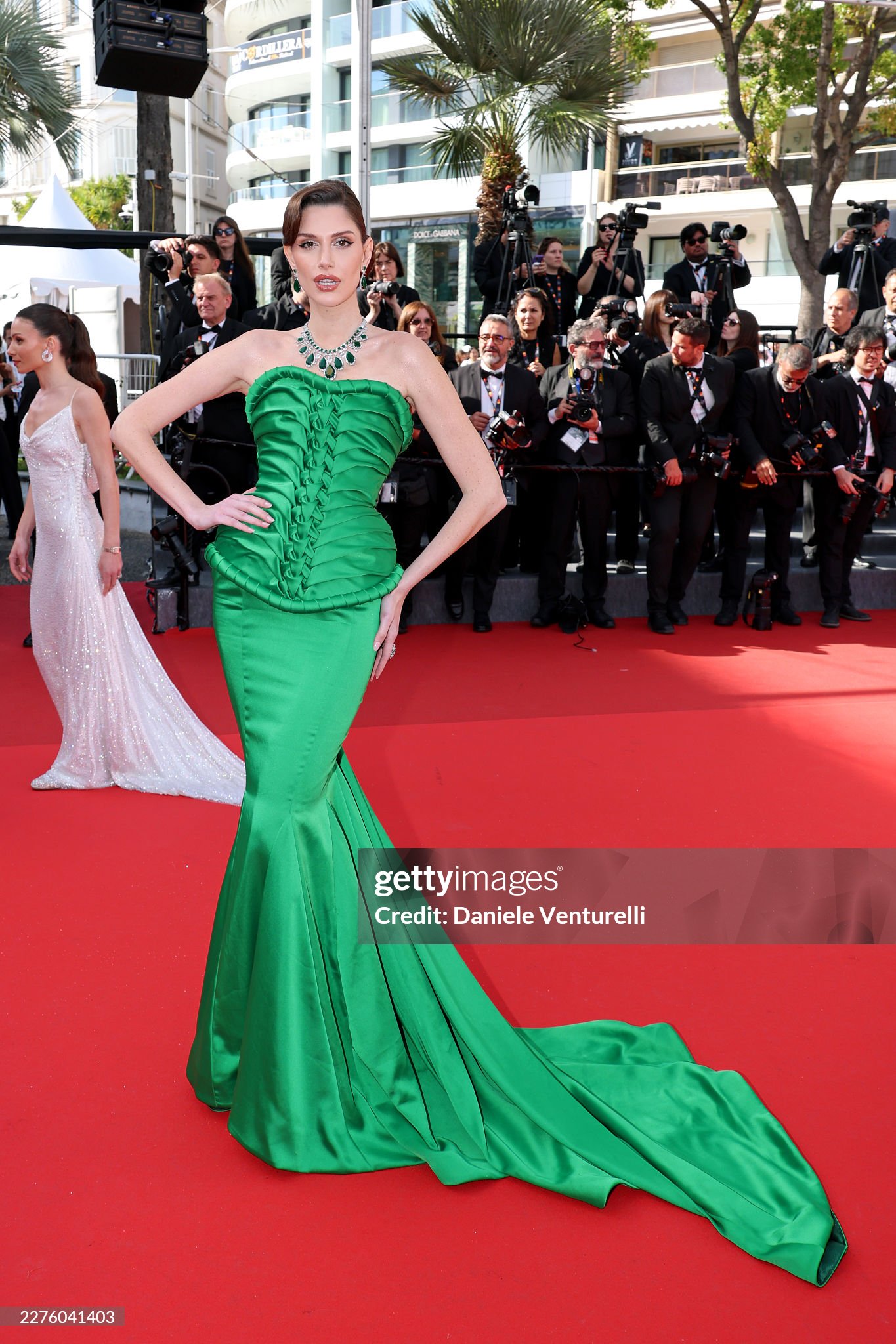 Hoa hậu Hòa bình 2022 Isabella Menin khoe thân hình như tượng tạc. Ảnh: Getty Images