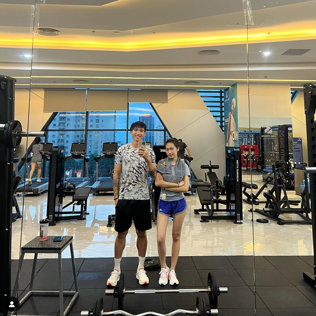 Kiểu hẹn hò tốn mồ hôi hột của dàn cầu thủ nổi tiếng và vợ: Thành quả xứng đáng!