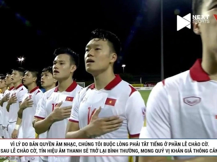 Dù đội tuyển Việt Nam giành chiến thắng 2-0 trước Lào trong trận mở màn chiến dịch bảo vệ ngôi vô địch AFF Cup 2020 tại Singapore, nhưng sự cố liên quan Quốc ca đã khiến niềm vui của người hâm mộ trở nên không trọn vẹn