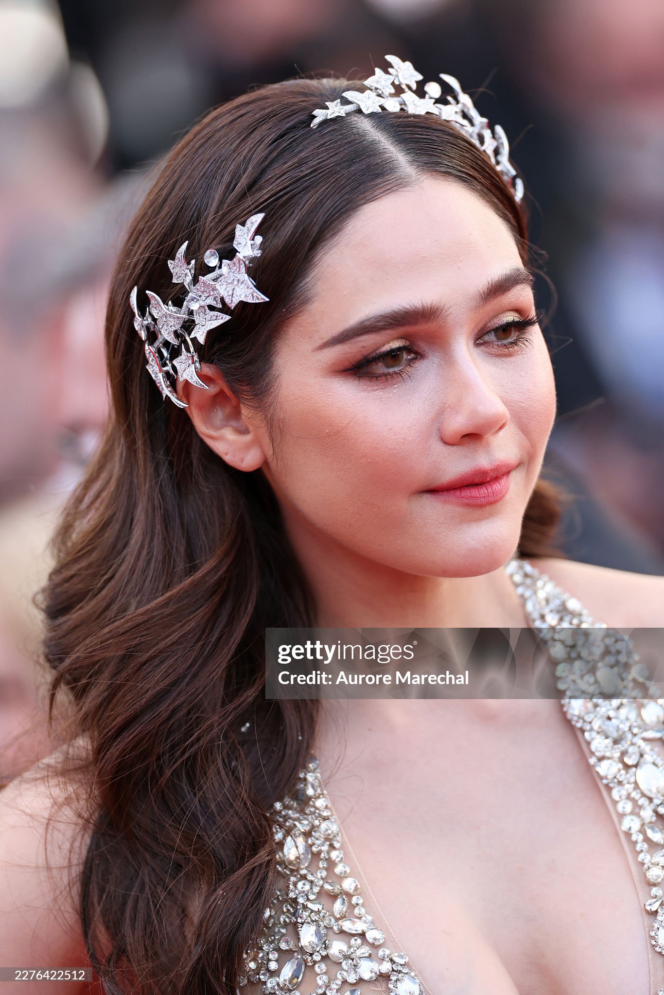 Nữ diễn viên khoe khéo vòng 1, diện trang sức xa xỉ. Ảnh: Getty Images