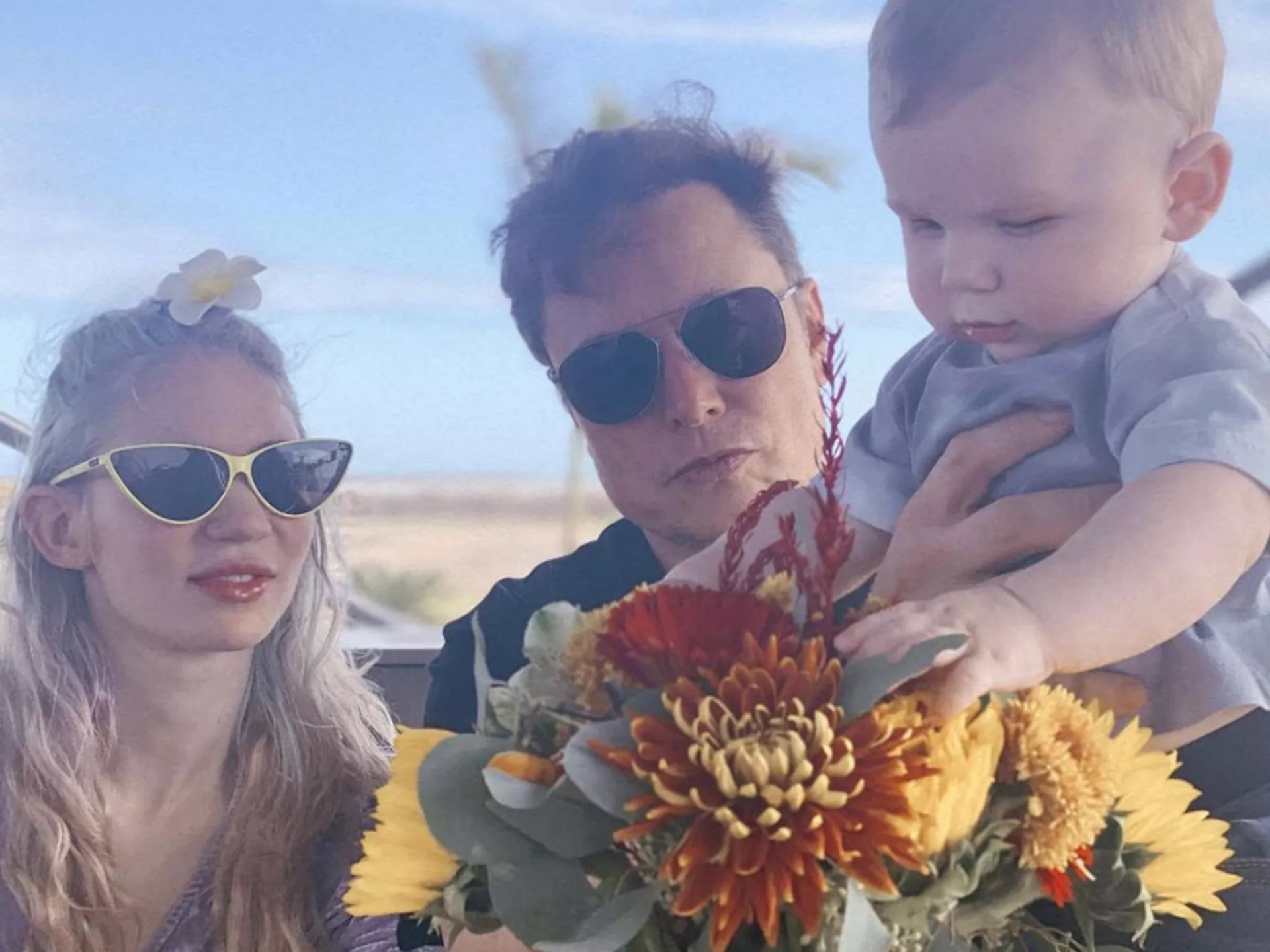 Grimes và Elon Musk cùng con trai X vào năm 2021. Nguồn: X