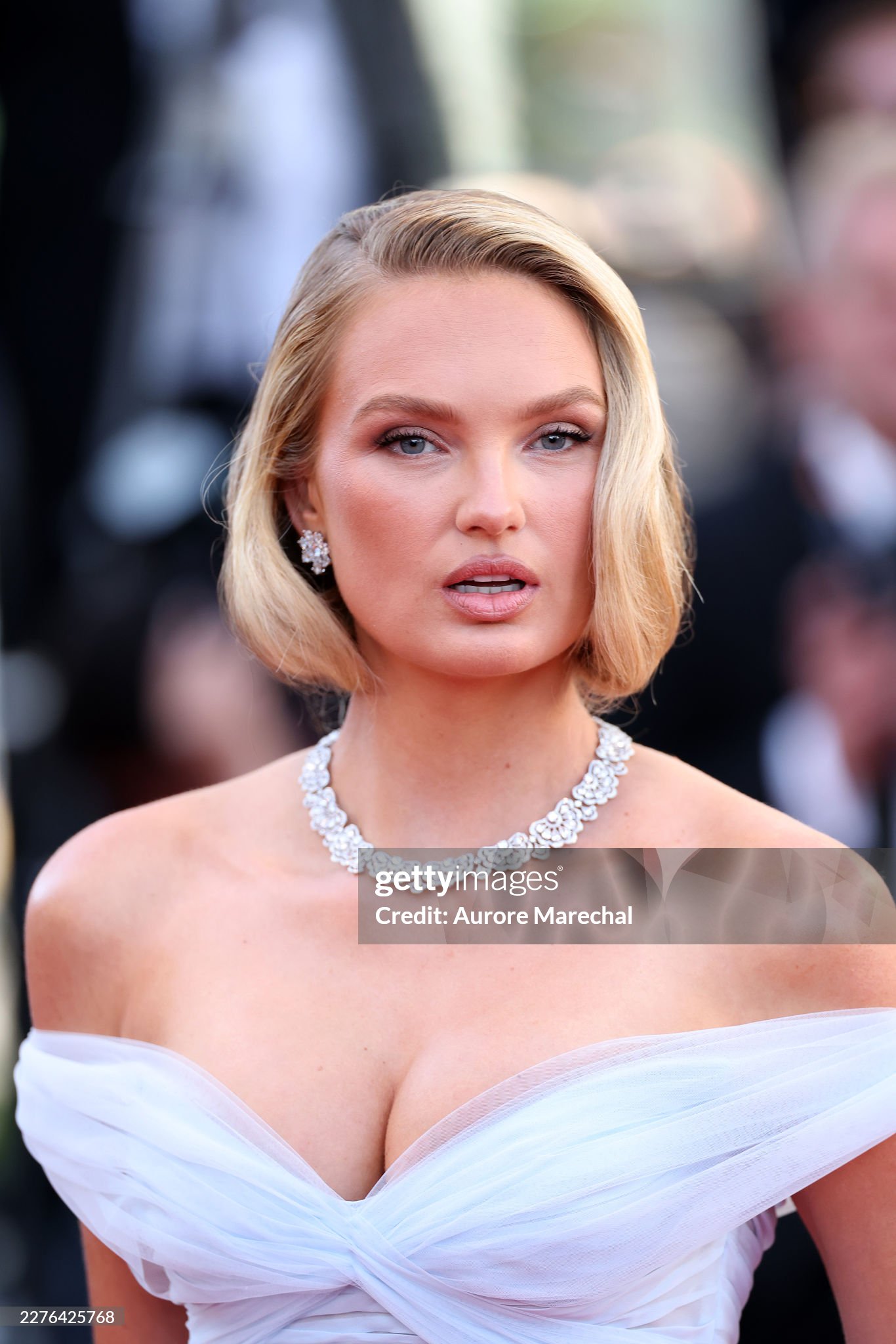 ... và cả vòng 1 o ép. Ảnh: Getty Images