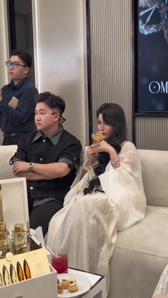 Võ Ngọc Trân và Tony Minh