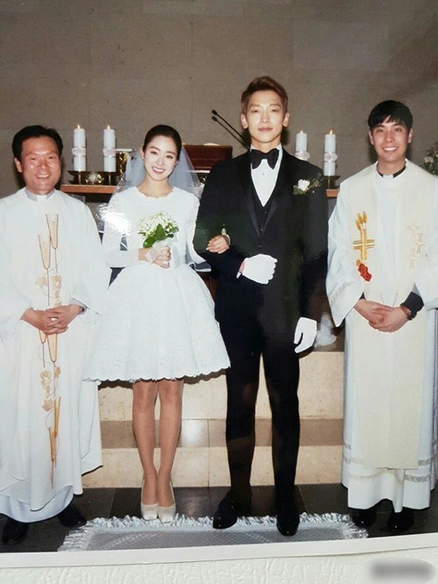 Cảnh tượng đáng lo ngại của vợ chồng Kim Tae Hee - Bi Rain tại nhà riêng 90 tỷ