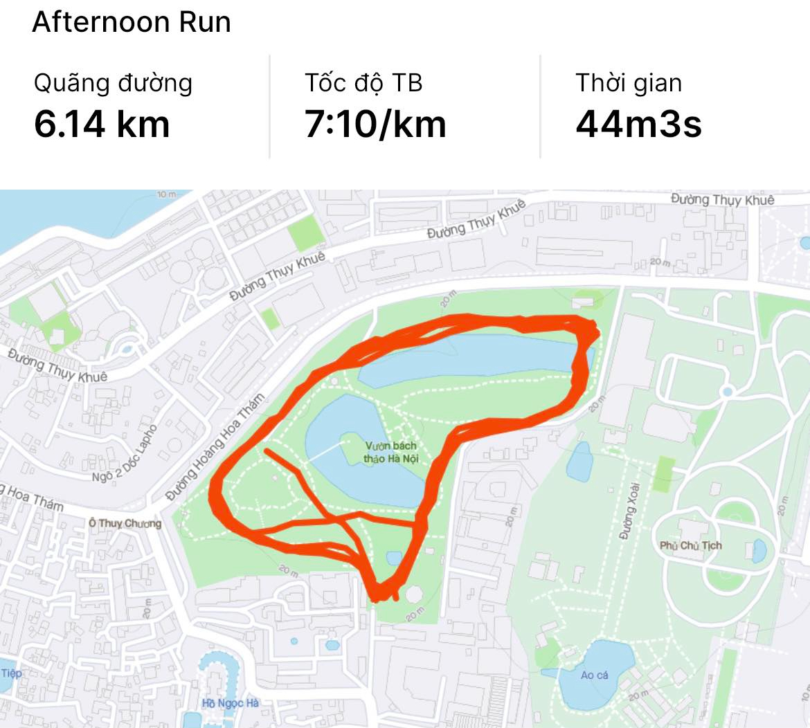 Từ thứ 2 đến thứ 6 chạy deadline - cuối tuần chạy 15km, đánh cầu lông giật hạng nhất ở công ty
