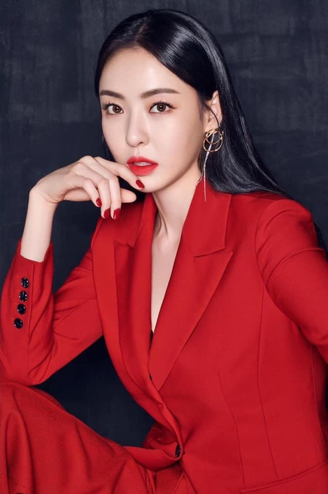  “Đệ nhất dao kéo” Lee Da Hee bị “đá” phũ phàng sau 3 năm yêu: Sụt cân thảm hại, trải qua cảm giác tận cùng của nỗi đau