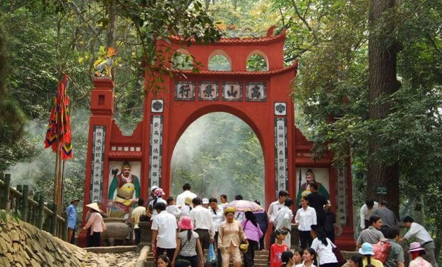 Ngôi đền Tổng Bí thư Tô Lâm đến dâng hương: Phải vượt qua 495 bậc đá, là Di sản văn hóa của nhân loại