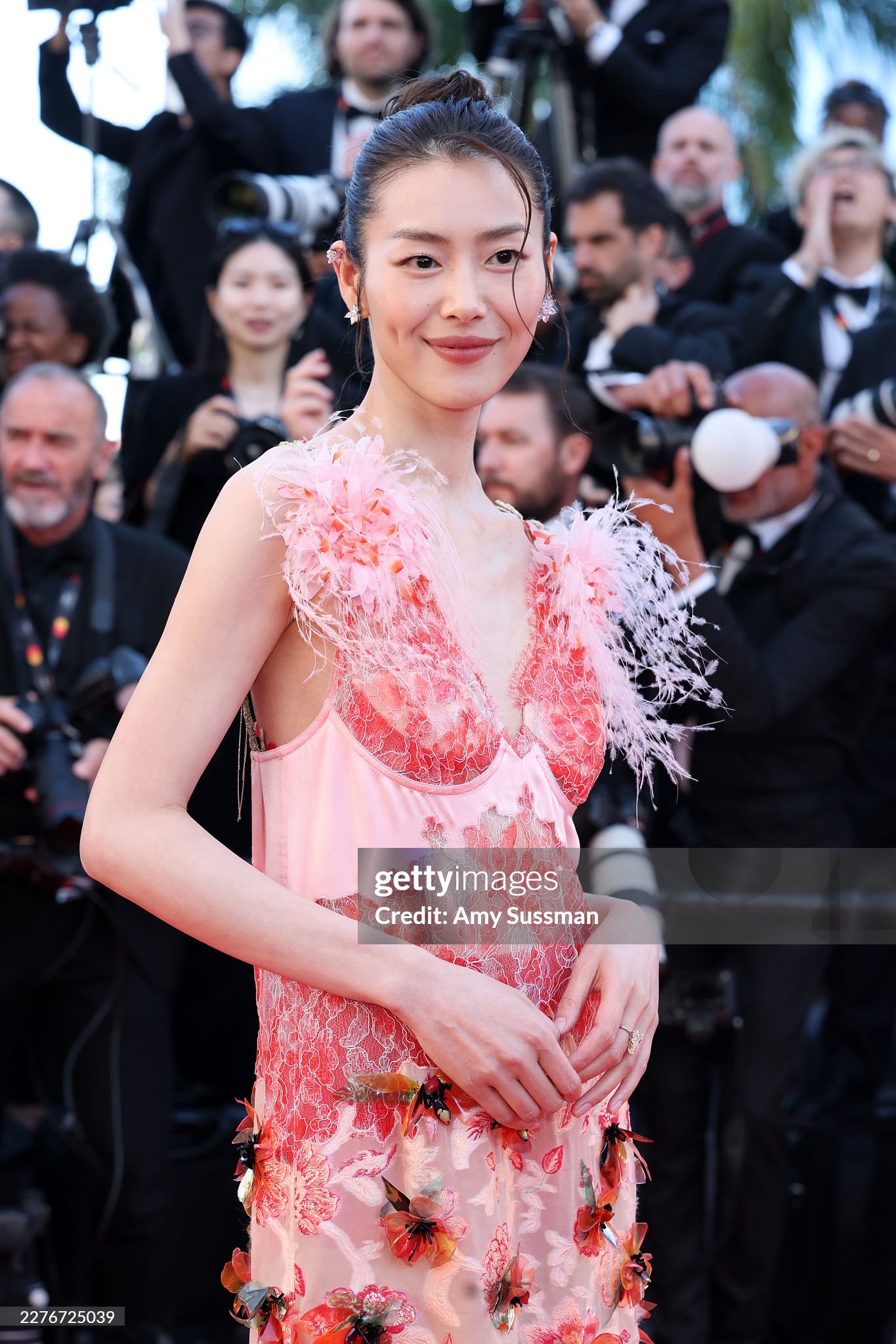Liu Wen tươi tắn rạng rỡ với má lúm đồng tiền rất duyên. Ảnh: Getty Images