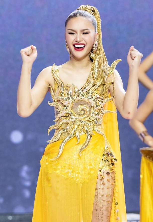 Lê Thu Trang được suất dự Cannes - một trong những giải thưởng của Quán quân The New Mentor