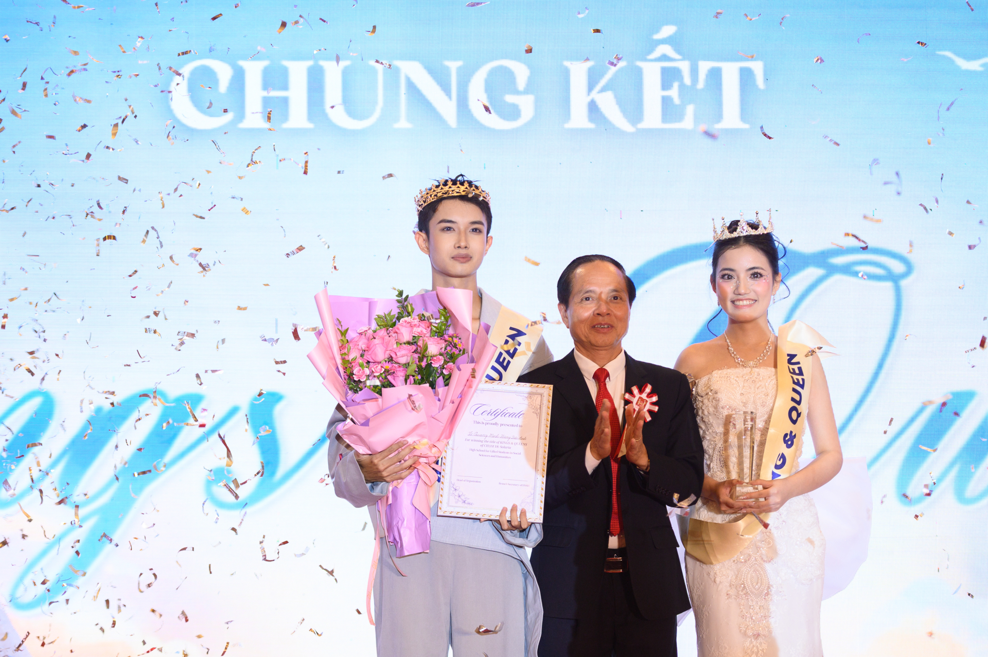 Phần catwalks, ứng xử, công bố kết quả Kings & Queens của đêm hội 