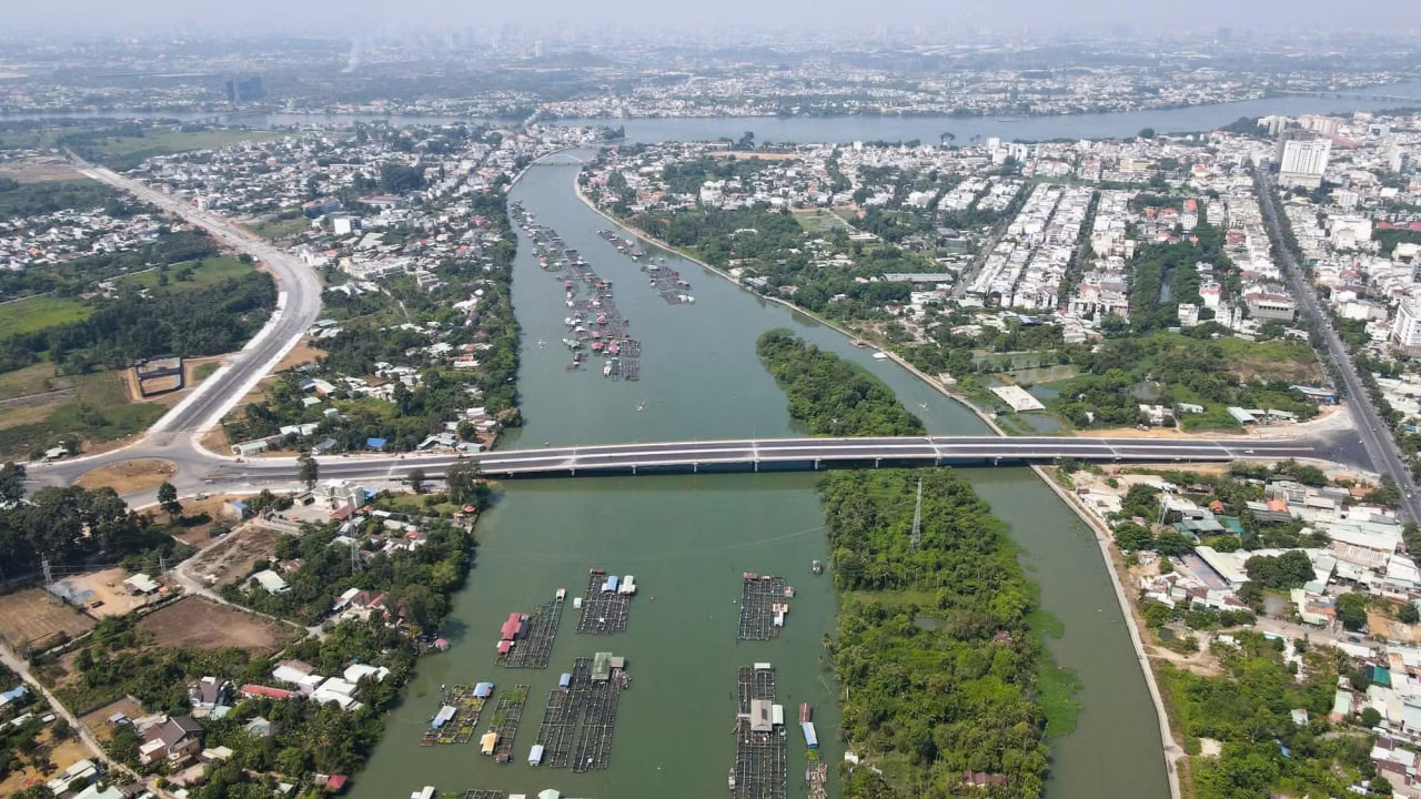 Việt Nam vừa có thành phố thứ 7, nơi cất giấu cỗ máy thời gian bằng đá và ngôi làng không bao giờ khoá cửa