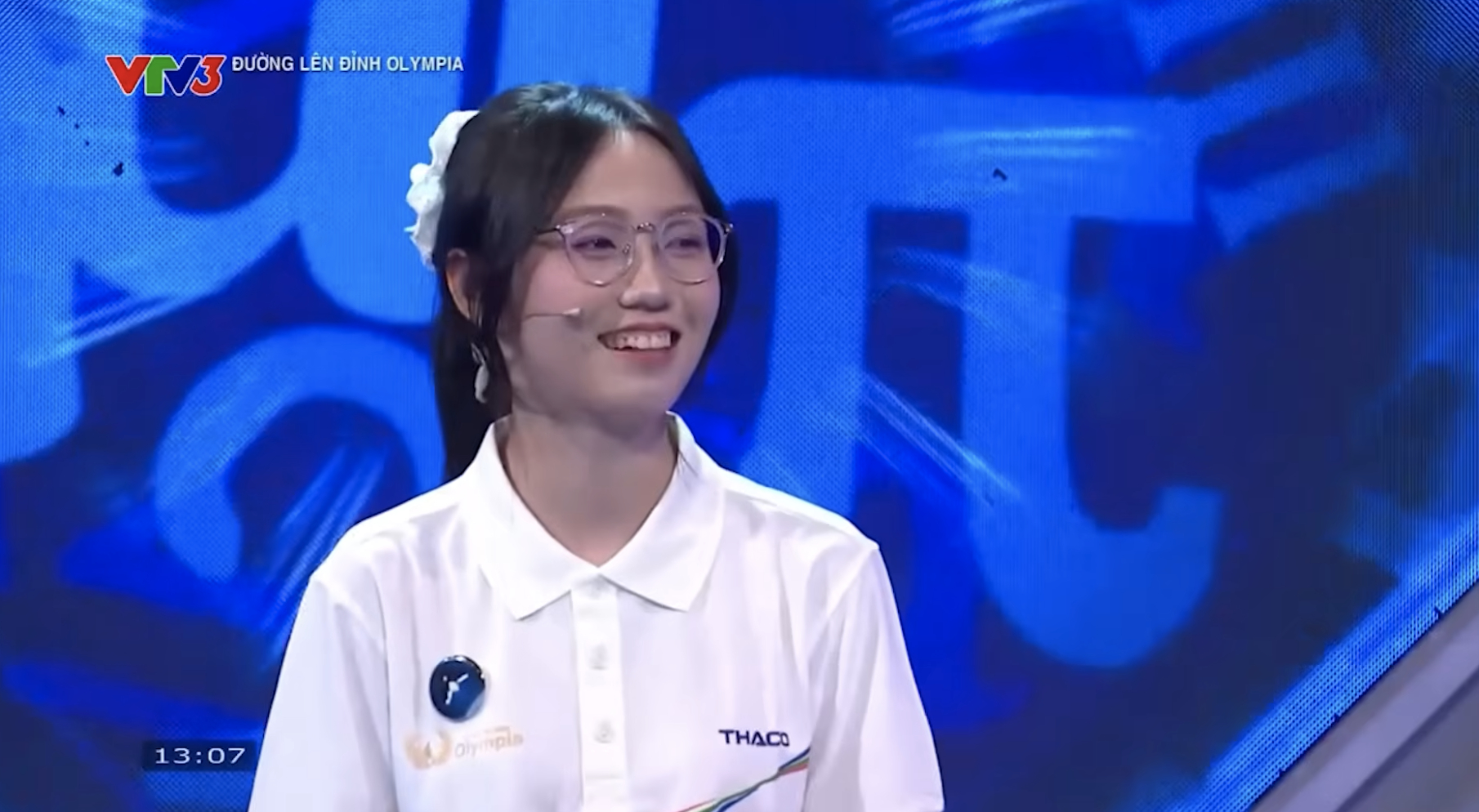 Phương Nhi - nữ sinh đến từ Hà Tĩnh thu hút sự chú ý vì ngoại hình xinh xắn cùng cách nói chuyện dễ thương, duyên dáng (Ảnh chụp màn hình)
