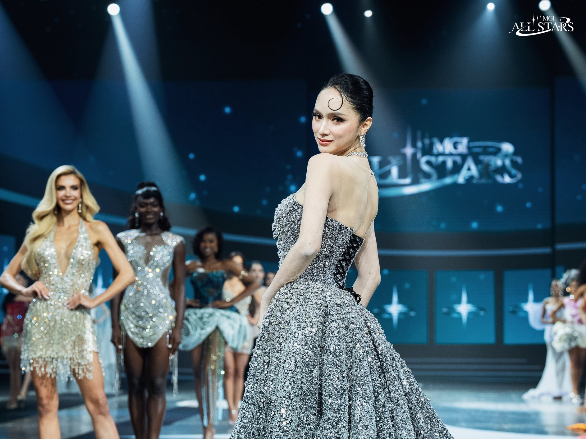 Hương Giang dễ chiếm spotlight mỗi khi xuất hiện trong các hoạt động