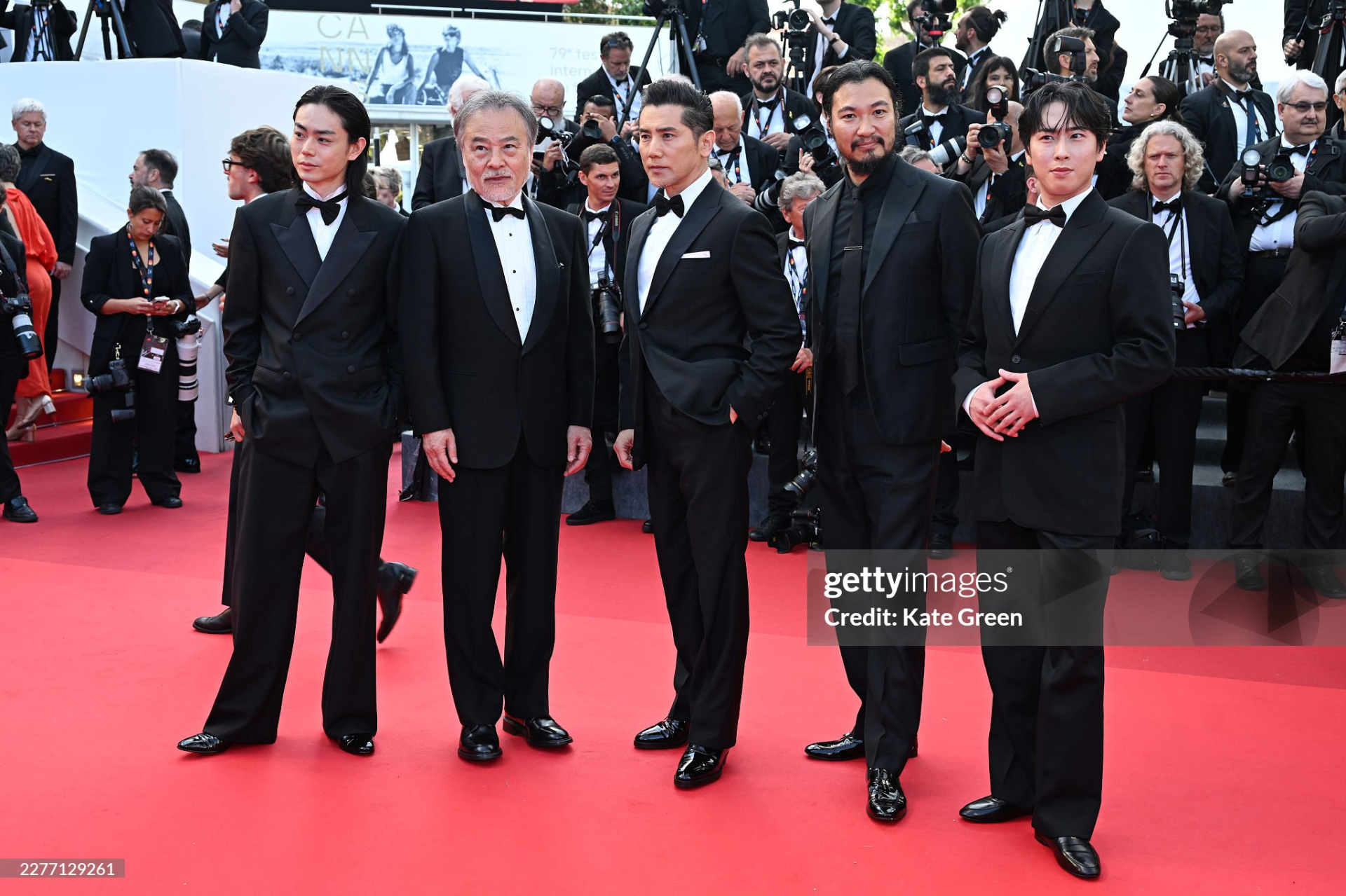Dàn sao Nhật Masaki Suda, Kiyoshi Kurosawa, Masahiro Motoki, Munetaka Aoki và Ryota Miyadate. Ảnh: Getty Images